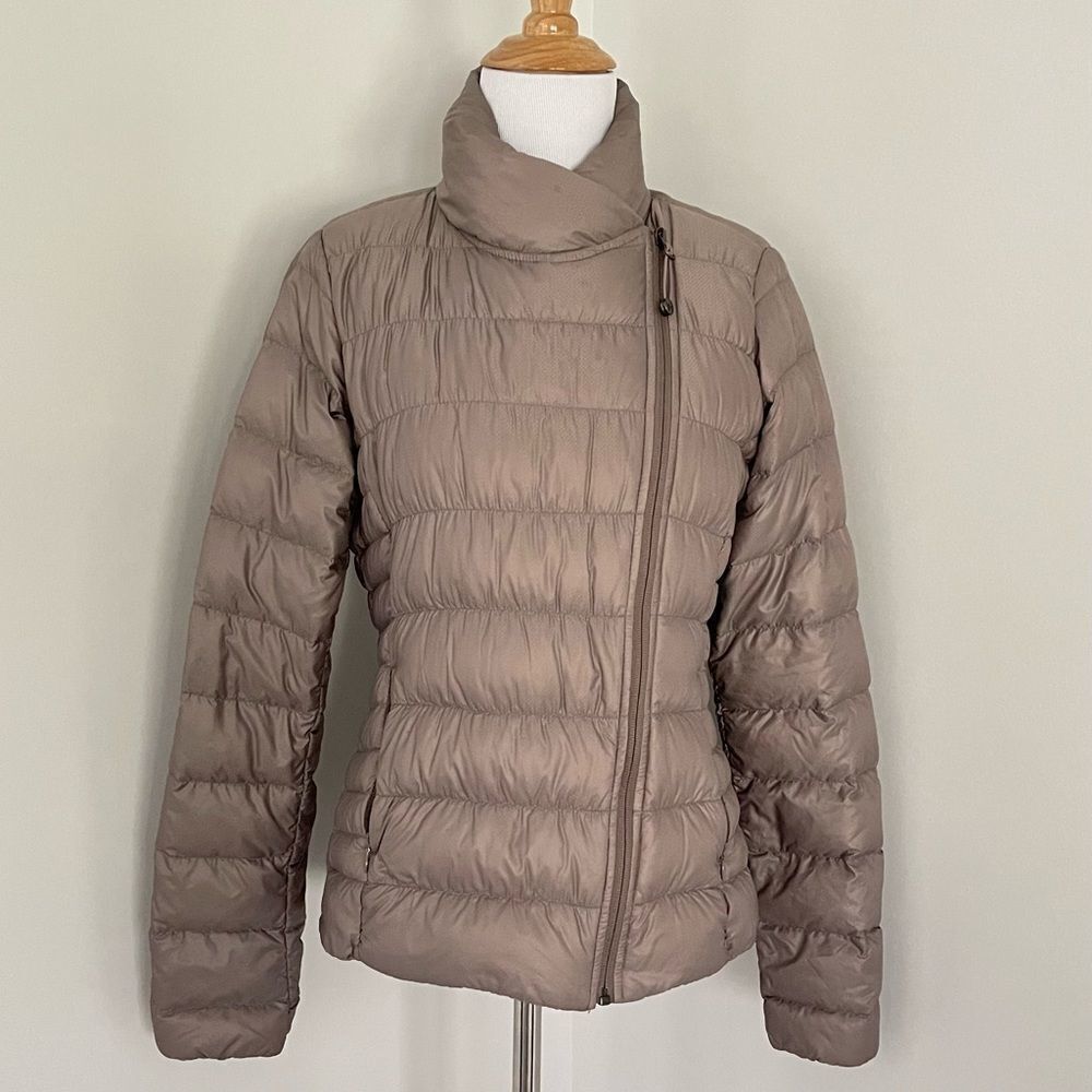 Athleta Downalicious  goose down puffer jacket